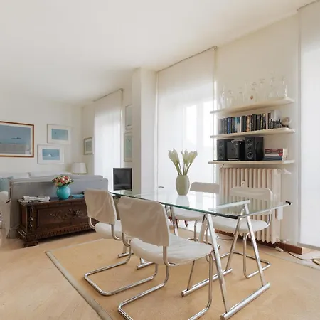 Apartment Moscova -turati Splendido Trilocale *