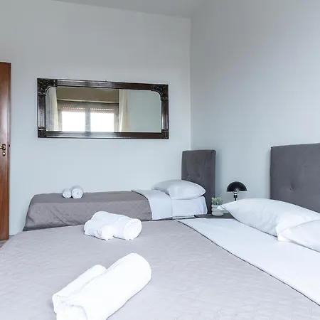 Bilocale Con Balcone E 5 Posti Letto Vicino Metro * מילאנו