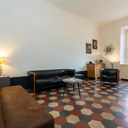 Casa Enissa, 20 Min From Duomo - 10 Min From Peace Arch ميلان