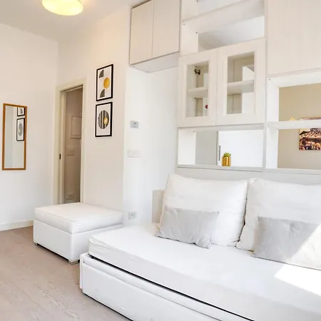 Duomo Modern In Via Torino - Prime Location アパート