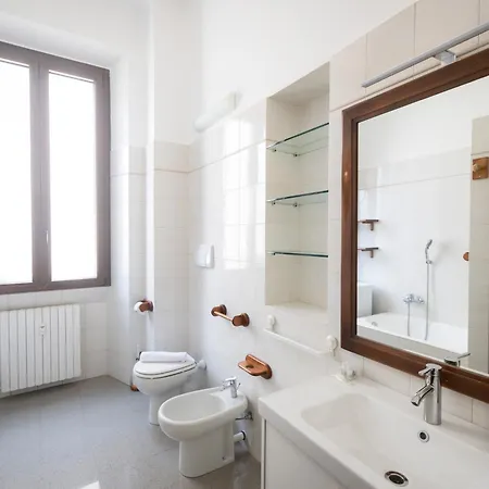 Appartement Splendido Trilocale In Zona Isola *