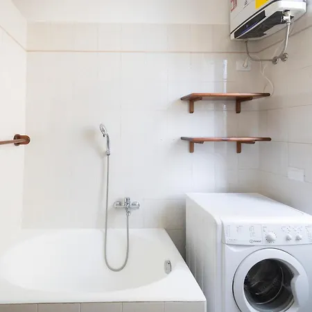 Appartement Splendido Trilocale In Zona Isola
