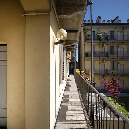 Apartment Bilocale Vista Naviglio Luminoso E Tranquillo Milan
