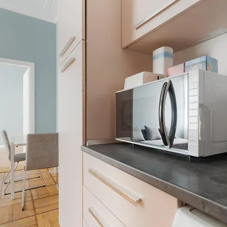 Guesthost - Chic Flat Steps From Duomo * Mailand