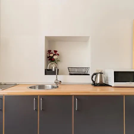 Guesthost - Comfy X2 In Navigli District *