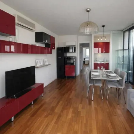 Beautiful Panoramic Penthouse - La Fortezza מילאנו