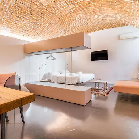 Luxury Center - Via Stoppani Porta Venezia Апартаменты *