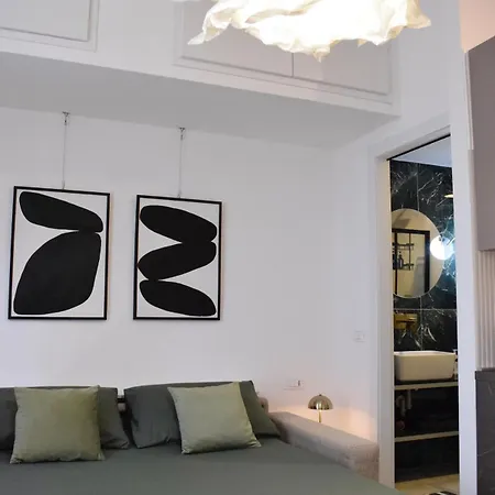 Apartment Loreto Balcony Direct Metro To Duomo Milan