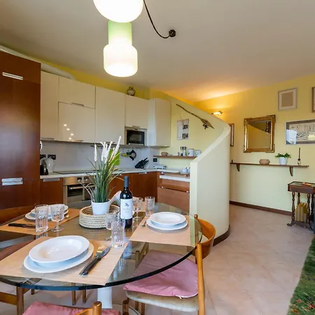 公寓 Rho Fiera - San Siro Stadium, Vintage House & Private Garage *