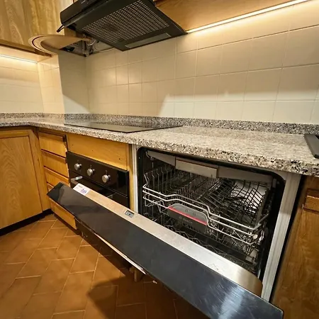 Spacious Modern Ac Close To Metro Mailand