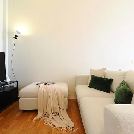 Contempora - Stylish One Bedroom In Garibaldi - Moscova