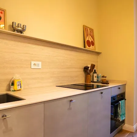 Elegante Di Design Per 8vicino Metro *