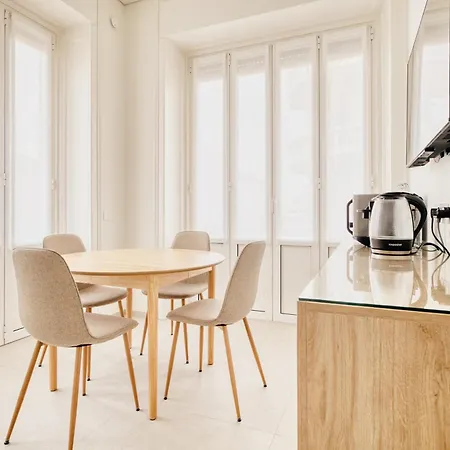 Hostmate - - Viale Corsica - 15 Min From Duomo Lejlighed *