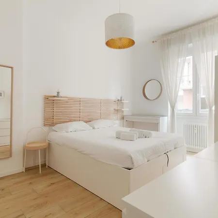 Guesthost - Cozy Balcony Flat Close To Navigli 公寓 *