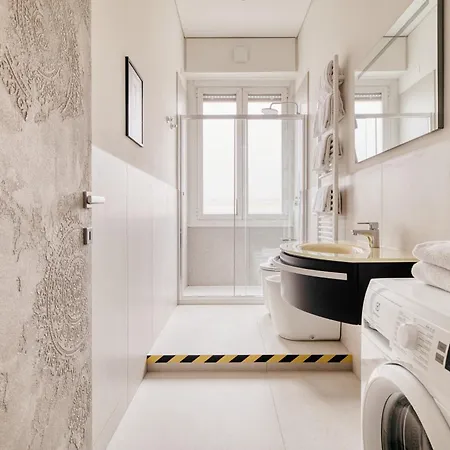 Hostmate - - Viale Corsica - 15 Min From Duomo Milano