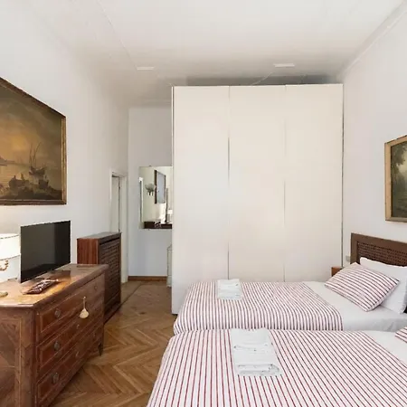 Large Comfort 6 Persons Close Downtown Appartement Milaan