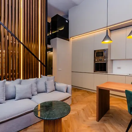 Daire Casaravizza Milano-elegance & Privacy- Fast Wifi- 4min Shopping At Corso Vercelli Near Duomo & 8min Life Shopping District