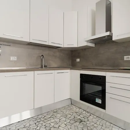 Appartement Guesthost - Cozy Flat Near & Grec0 Pirelli Stations *