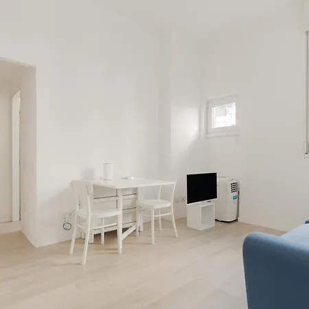 Guesthost - Comfy Near Porta Romana