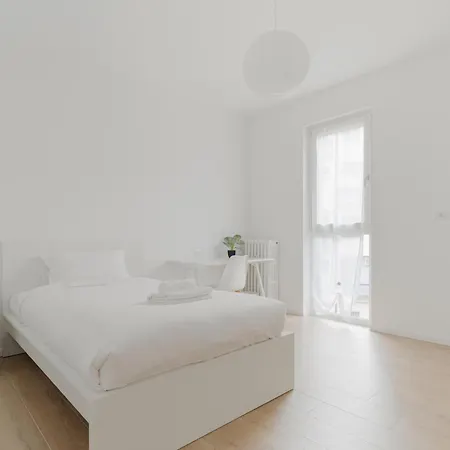 Guesthost - Cozy Flat Forlanini Repetti Mm4 Milano