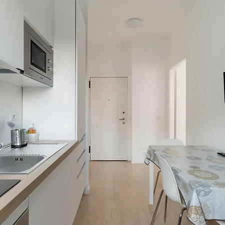 Lejlighed Guesthost - Cozy Flat Forlanini Repetti Mm4