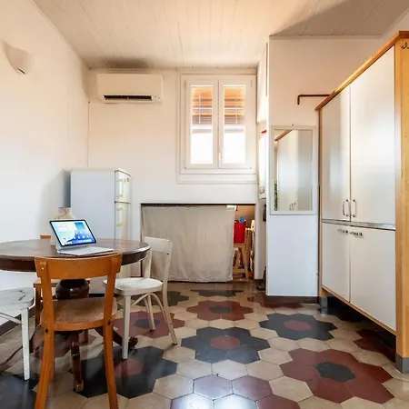 Stradivari Attic * Mailand
