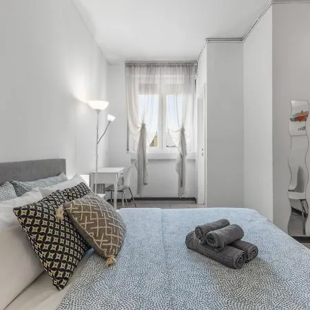 Apartamento Charming Attic With Terrace - Wi-fi Netflix *