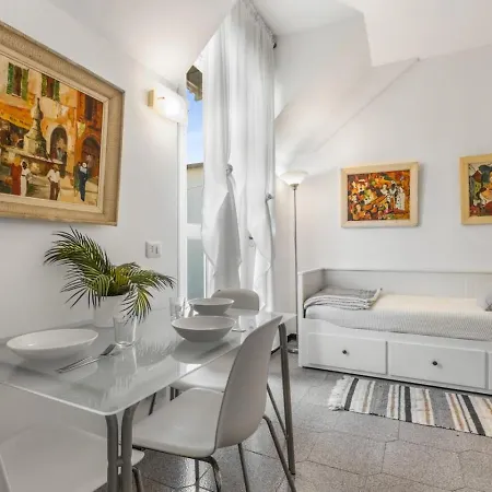 Charming Attic With Terrace - Wi-fi Netflix Milão