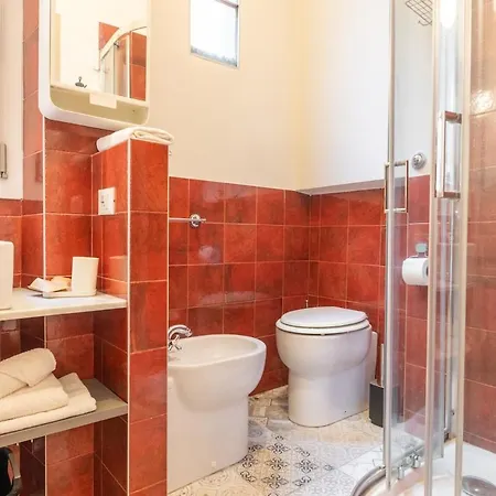 Host4u , O Host Nolo Cozy Loft In
