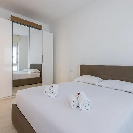 Bright Near Metro Tolstoj - Easy Centre And Linate Access *