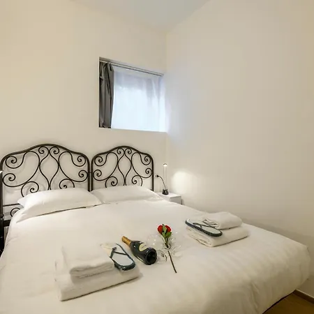 Apartamento Cesariano, 11 - In Centro - Parco&movida