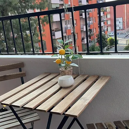 Apartment Entire 200 Meters From The Blue Metro Line *
