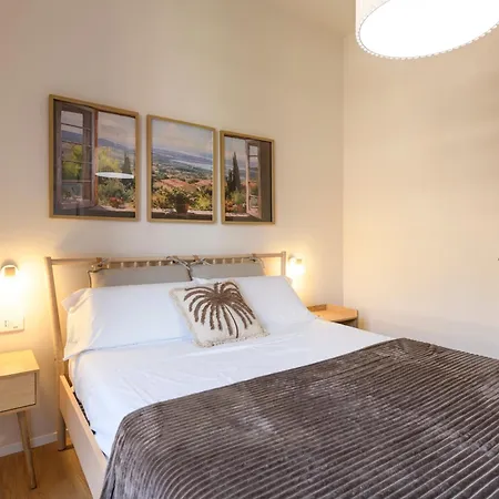 アパート Giro 52 - 2 Bedroom Apartament, Close To San Siro, Fiera And 10 Min Metro To Duomo ミラノ