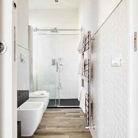 Hostmate - - Viale Monza - Nolo *