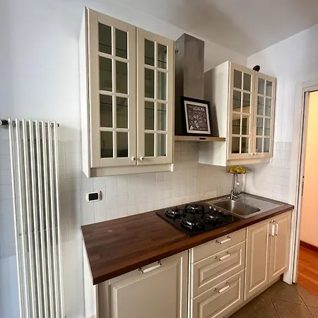 Splendido Trilocale Con Terrazzo In Zona Navigli Milán