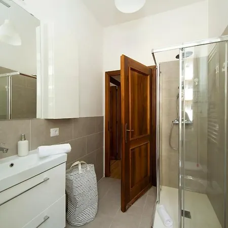 公寓 M4 Tolstoj Ampia Penthouse A 50m Dalla Metro *