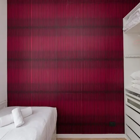 I-host - Spacious 3br - Balcony - Sleeps 7 *