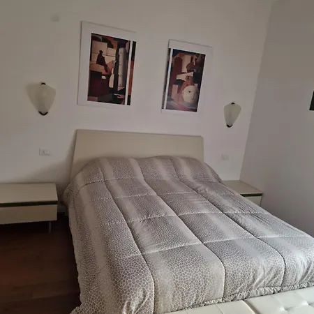 Le Di Vanda * Milano