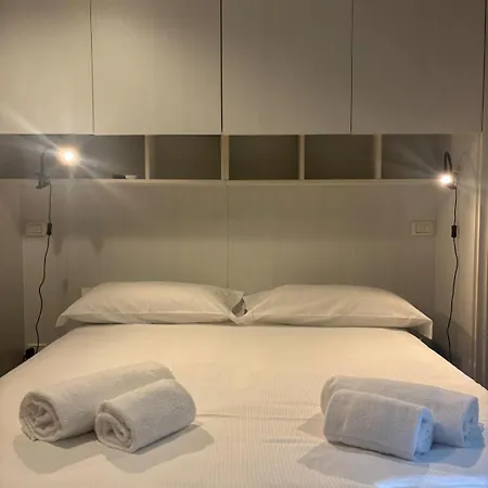 Charming Two-room Apartment, Just A Short Walk From The M1 And M2 Cadorna Subway Stations Apartment