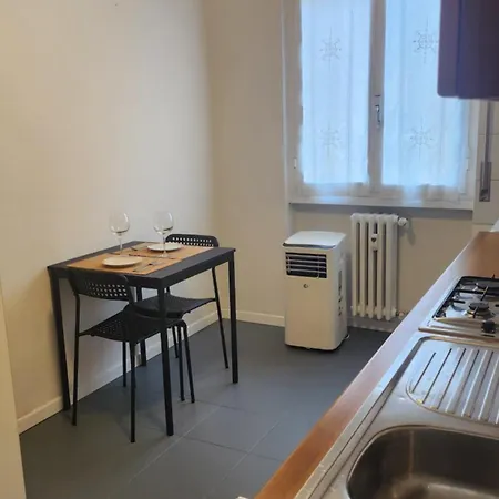 Apartment Delightful In The Portello Area For Two People *