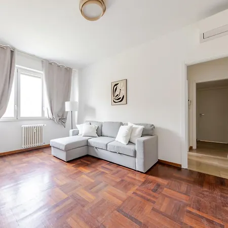 Magic Rent - Piazzale Carlo Maciachini 11 Milaan