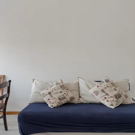 Guesthost - Cozy X4 Lambrate Apartment