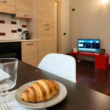 Chic Flat Center With Wifi, Ac, Metro M5 * Milán