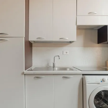 Guesthost - Comfy X3 Brenta Mm3 Apartment