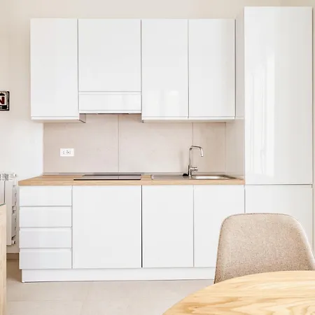 Hostmate - - Viale Corsica - 15 Min From Duomo Lejlighed Milano