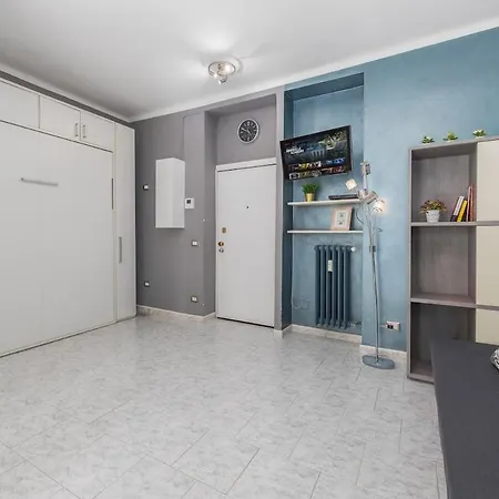 شقة 2 Min To Tram And Bus - 5min To Mxp Shuttle - Air Conditioning - Balcony *