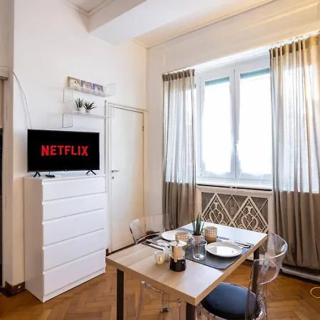 Duomo 10min - Cozy - Metro 2min Apartmán *