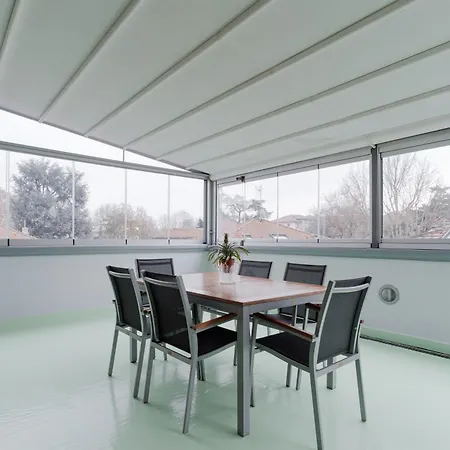Apartment Guesthost - Modern Bocconi Milan