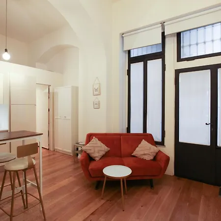 Minimal & Cozy Near Duomo
