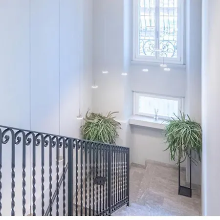 Casa Bianca * ميلان
